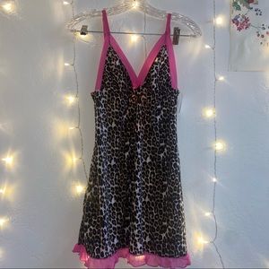 NWT jessica simpson cheetah print slip